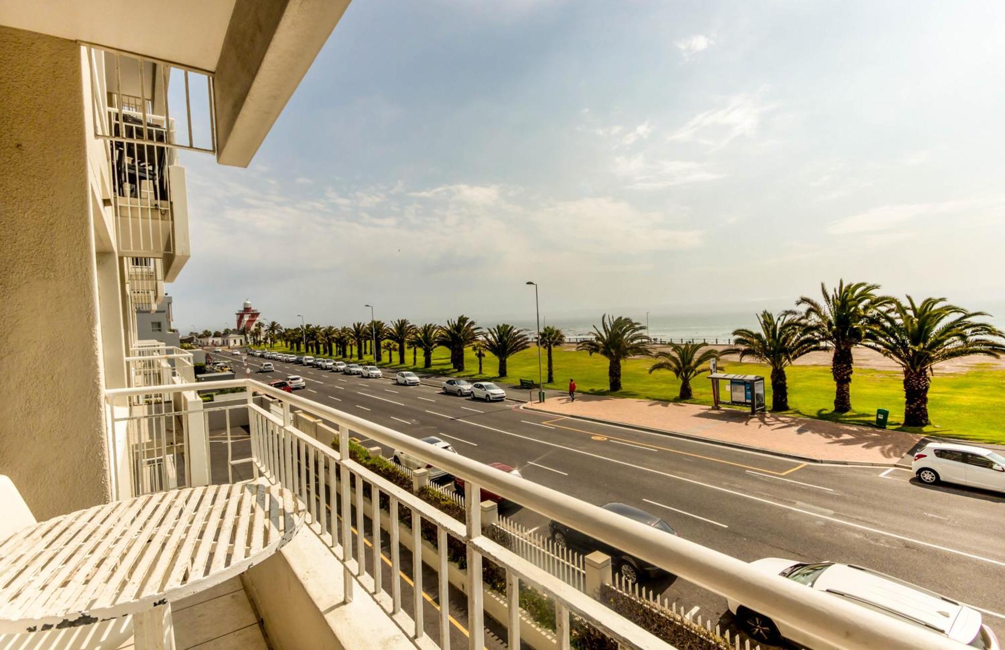 Mouille Point Places - Studios & Apartments ケープタウン エクステリア 写真